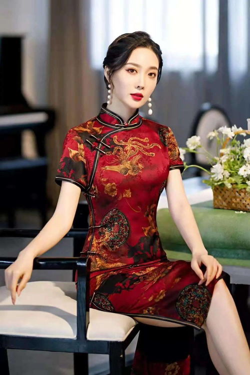 从旗袍店小老板到网红打卡地，揭秘传统服饰品牌的破局之道