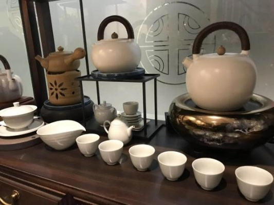 让茶器成为您的专属艺术品，揭秘陶瓷茶器私人订制品牌如何打造茶文化新体验