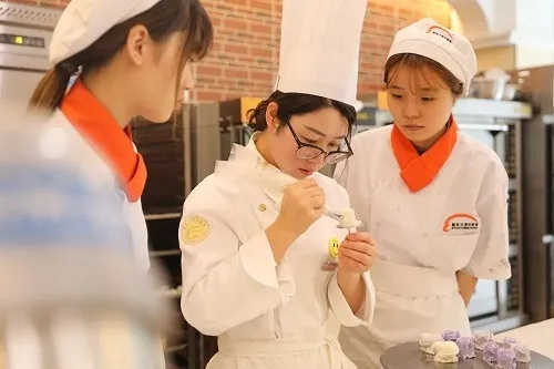 女生学西点指南，从零基础到就业的实用路线图