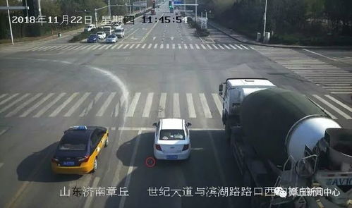 乡村T字路口左转弯打转向灯全攻略，新手必看的安全操作指南