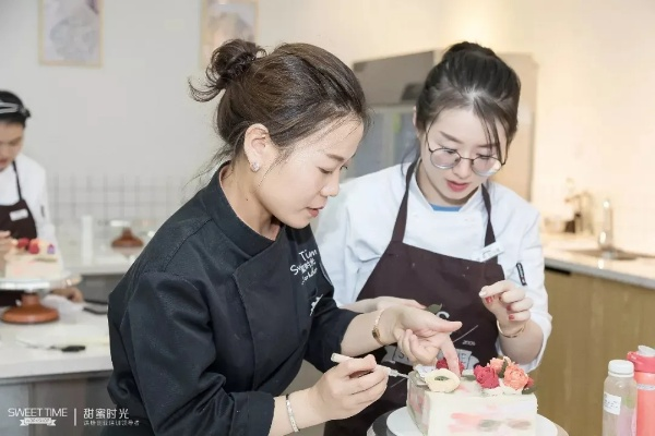 烘焙西点学习指南，如何找到最适合你的甜蜜课堂？