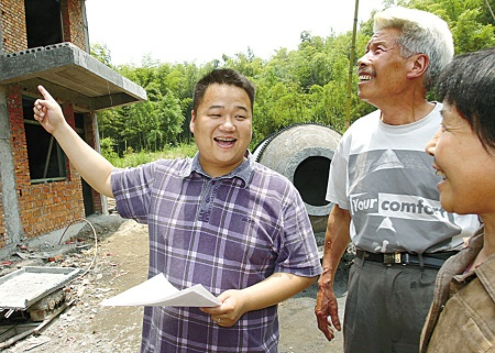 从外来者到主心骨，一位大学生村官的成长手记