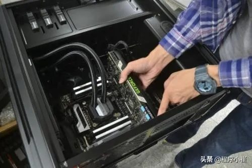 如何挑选品牌台式电脑？这份避坑指南帮你省下冤枉钱