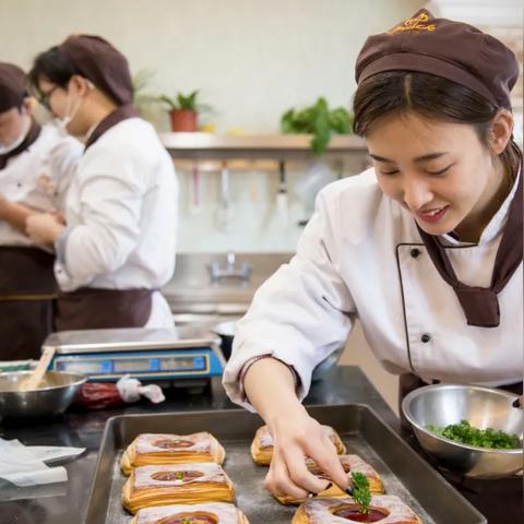 从零开始学西点去哪里学？手把手教你选对学习路径