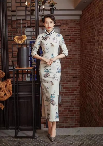 穿越时光的东方韵味，国内经典旗袍品牌女装图片解析与选购指南