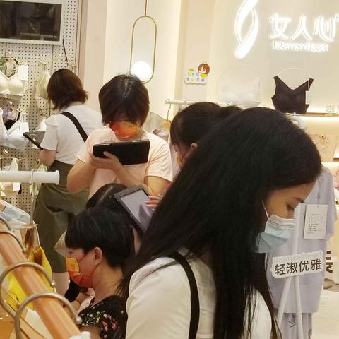 母婴品牌文胸，呵护宝贝，从心开始