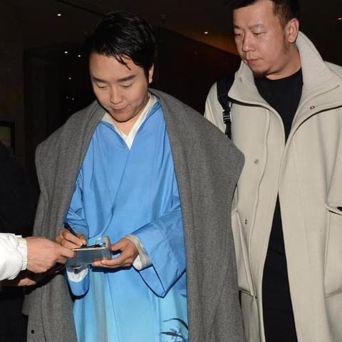 查开酒店记录闹分手 查开酒店记录闹分手，揭秘背后的真相与应对之道