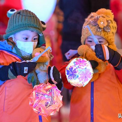新疆旅行必看！15个景点天气温度全解析，这份攻略让你避开冰火两重天