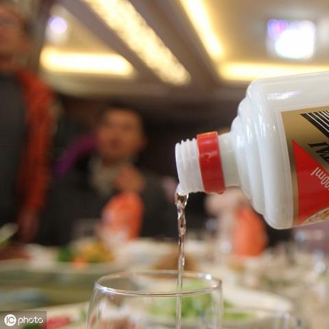 米香白酒选购指南，这8款品牌喝过都说绝，附避坑小贴士