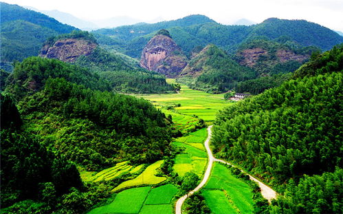 绿水青山变金山银山，乡村旅游如何践行两山理论