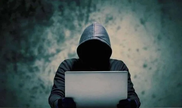 24小时在线黑客联系QQ，揭秘网络黑产与自我保护指南