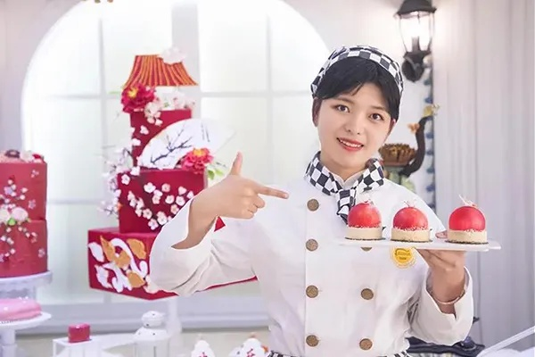 初中女生学西点去哪儿？这份避坑指南+资源库帮你选对方向