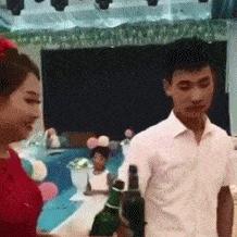 如何查看老婆手机短信内容？