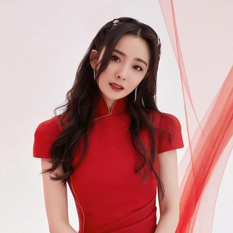 老年女性红色旗袍选购指南，经典款式与品牌推荐