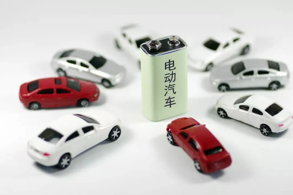 从燃油车到电动车，中国车企的华丽转身