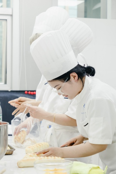 滁州学西点去哪好？3大机构对比+避坑指南（附真实学员案例）