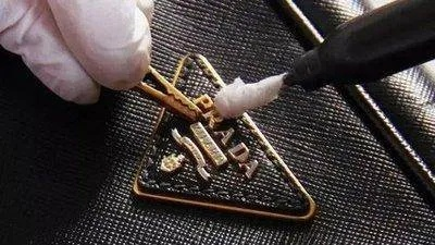 包掉五金配件别慌！手把手教你应对品牌包包断骨危机