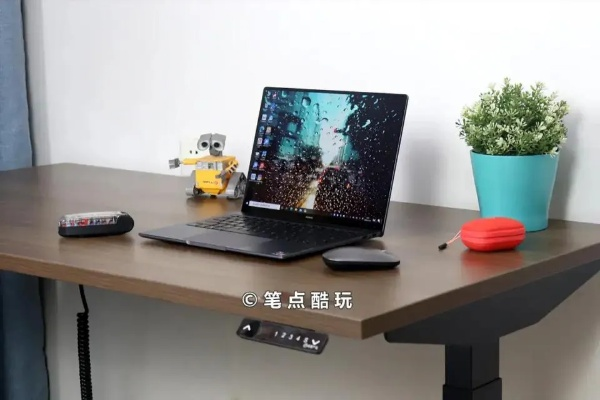 钢化玻璃电脑桌选购全攻略，品牌、避坑指南和真实用户反馈