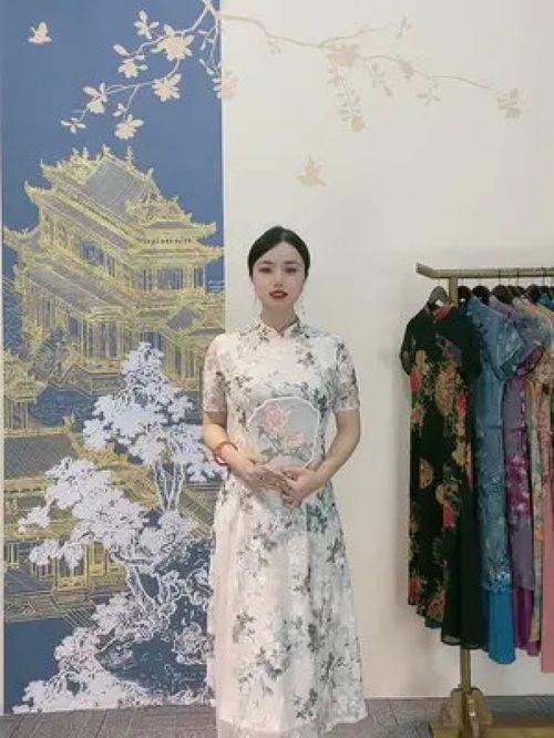 加绒中老年旗袍，传统与时尚的温暖碰撞，揭秘银发女性的衣橱革命