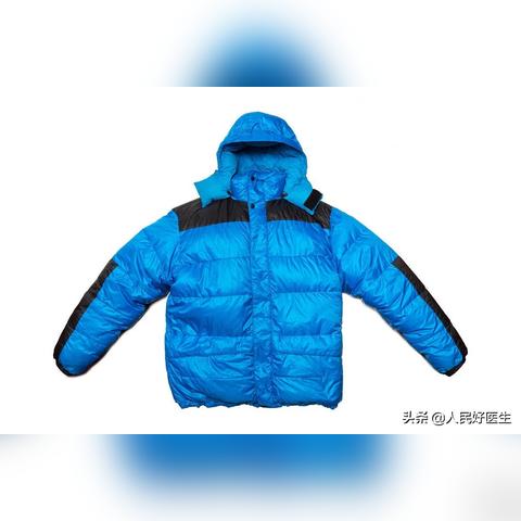 鸭绒被能机洗吗？手把手教你正确清洗和烘干技巧，附常见问题解答