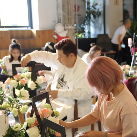 法式花艺女装加盟品牌推荐