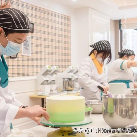 初中毕业学西点哪里好？这份指南帮你选对方向