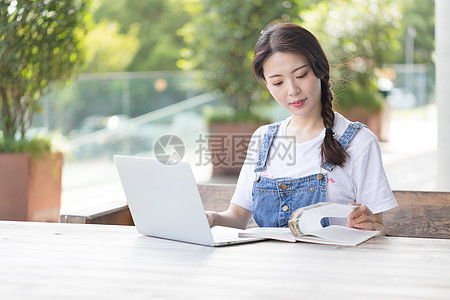 怎样才能查到老公在外面的所有开房记录？