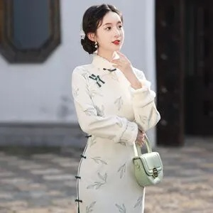 2023必入！15款国风旗袍裙测评+避坑指南，附平价到轻奢全攻略