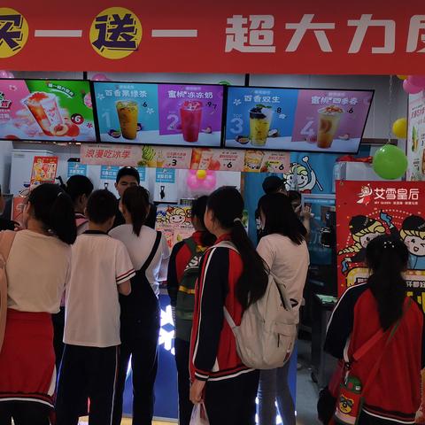 大品牌奶茶加盟店推荐—探访市场热门品牌