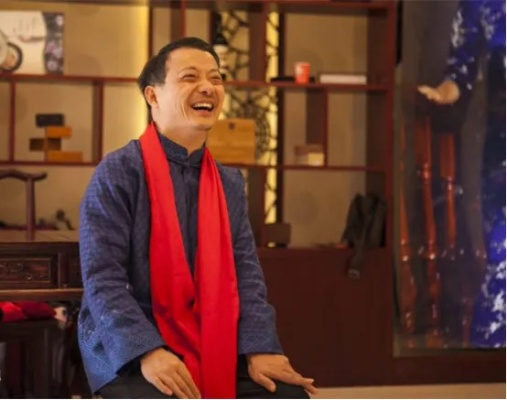 崔万志旗袍，让传统国风穿在身上的文化复兴密码