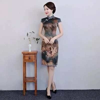 长腿女生选旗袍别踩雷！这5大品牌让你穿出腿精气场