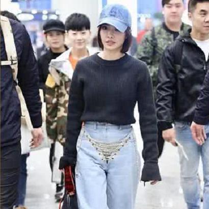比基尼与车品牌的跨界碰撞，从营销噱头到文化符号的演变
