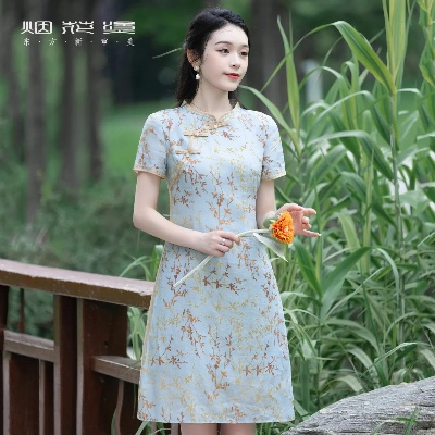 国风回潮！带兰花的旗袍品牌推荐与选购指南