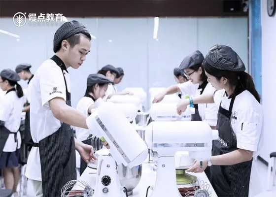 深圳西点烘焙培训全攻略，从零基础到职业发展的6大推荐机构+避坑指南