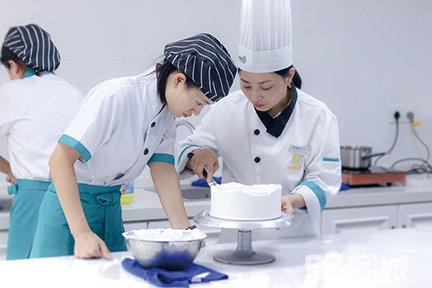 南海西点培训全攻略，从零基础到专业烘焙的进阶指南