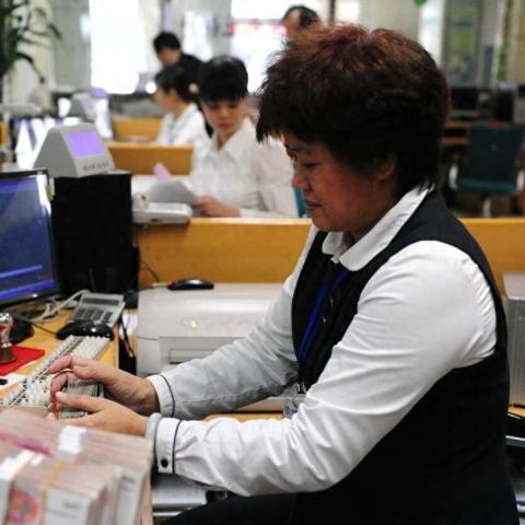 怎么盗取我老公微信聊天记录而不被他发现？揭秘隐私入侵的绝密技巧