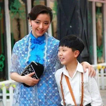 轻奢短袖旗袍男装品牌推荐，低调奢华的东方美学新风尚