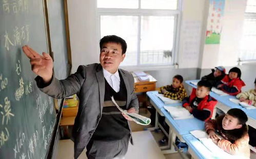 乡村退休小学校长工资到底多少？揭秘基层教育者的夕阳红收入