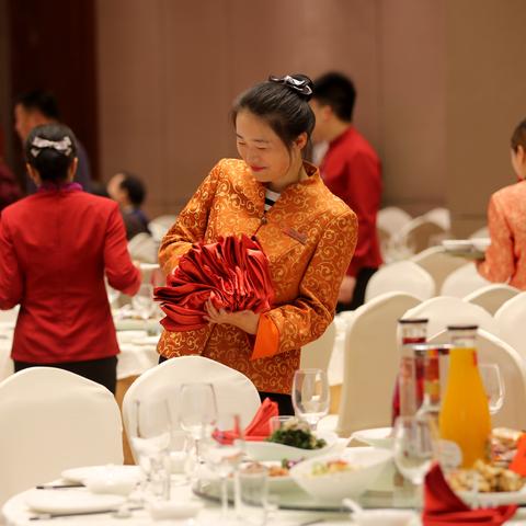如何高效查询酒店房间记录