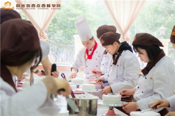 萧县西点培训全攻略，手把手教你找到最适合的烘焙学校