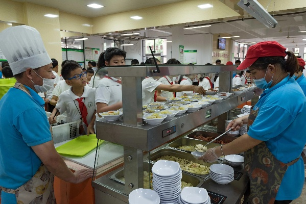 中小学食堂加盟品牌推荐—探访热门品牌与案例分析