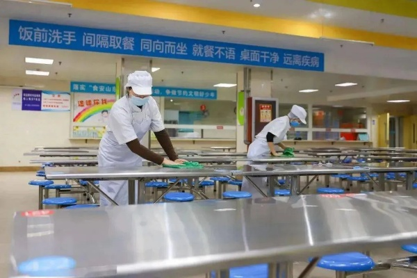 中小学食堂加盟品牌推荐—探访热门品牌与案例分析