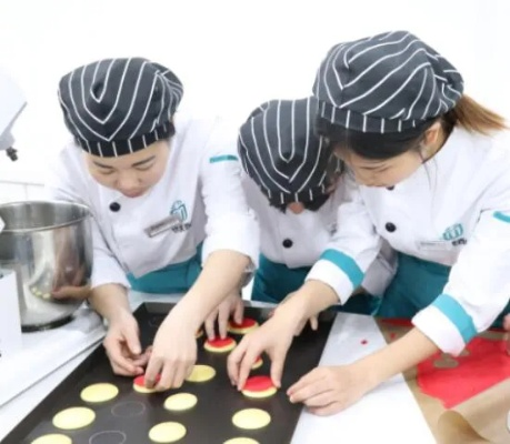 南昌西点学徒去哪里学？手把手教你选对烘焙学校