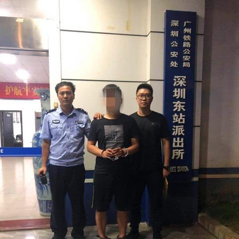 微信监控全攻略，隐形追踪技巧与风险警示