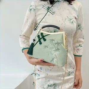 国潮回潮！2023女生必看旗袍腰链包选购指南，经典与时尚的碰撞