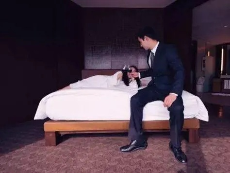 如何查询丈夫在外开房记录？这5种方法+避坑指南