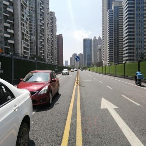 品牌装修围挡标语撰写指南