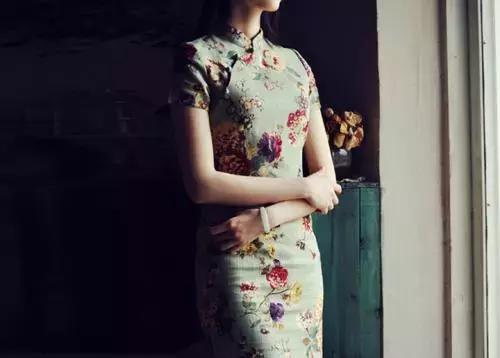选对旗袍胸垫，穿出东方韵味，女式旗袍胸垫品牌推荐与选购指南