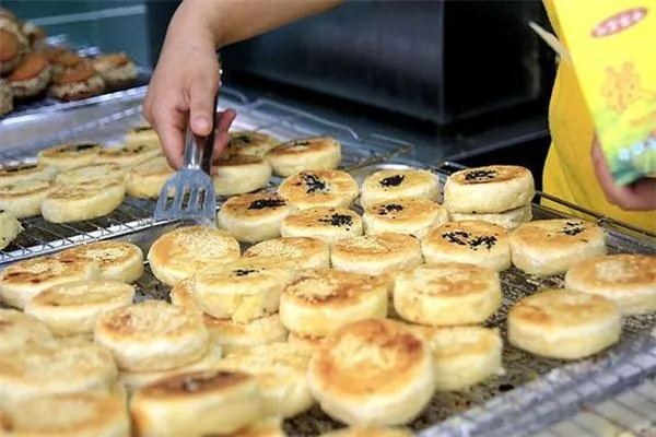 板栗饼小吃加盟品牌推荐，探寻市场热门与案例分析