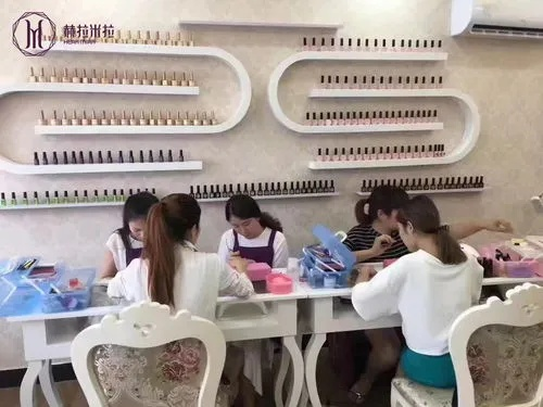 自助美甲产品加盟品牌推荐